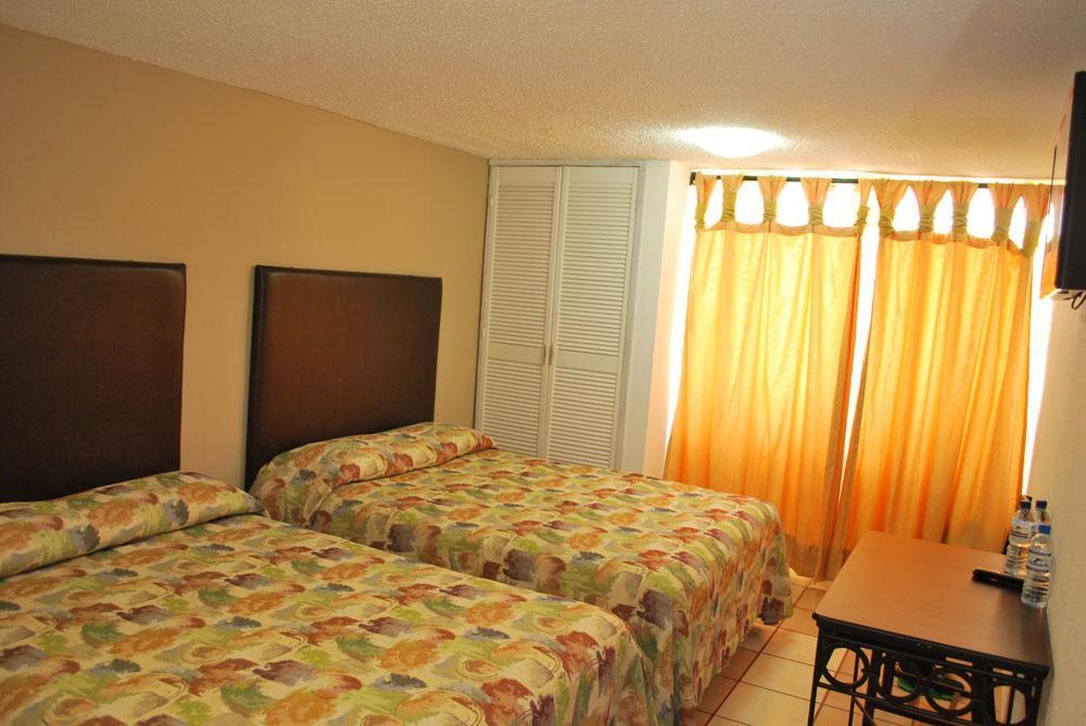 Hotel Centenario 3*